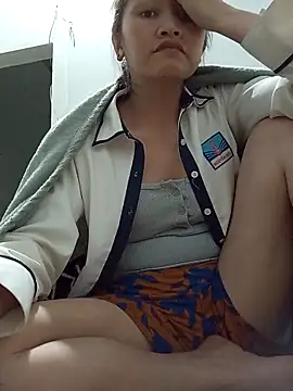 yumyum112 online show from March 7, 2026, 2:55 pm