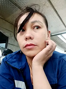 vanvan005 online show from April 1, 2026, 6:04 am