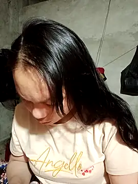 vanvan005 online show from January 17, 2026, 11:30 pm