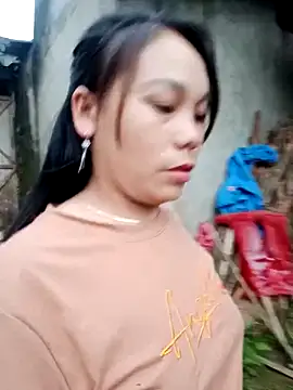 vanvan005 online show from April 4, 2026, 11:00 pm