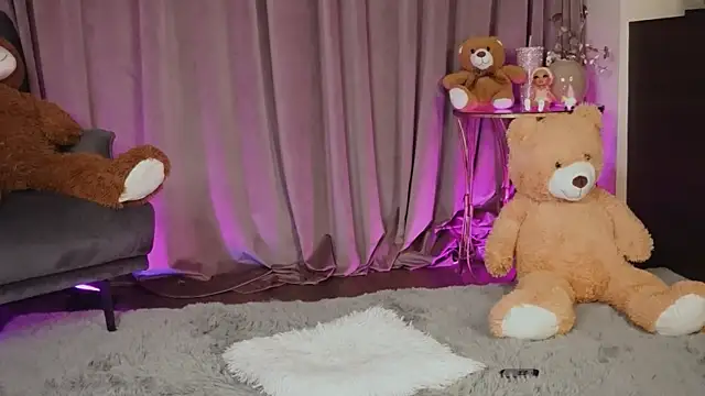 ZariaaVera online show from April 2, 2026, 8:04 pm