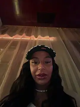 Snapshot of sweetxlayla chatting on February 4, 2026, 8:04 pm sweetxlayla online show from February 4, 2026, 8:04 pm