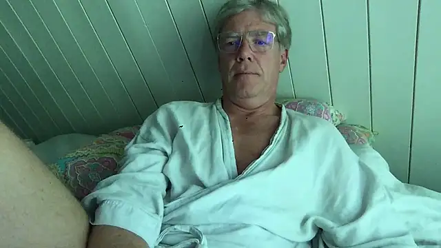 Snapshot of abibull chatting on June 24, 2026, 11:42 am abibull online show from June 24, 2026, 11:42 am