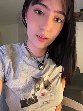 HinaSweet online show from March 19, 2026, 12:32 am