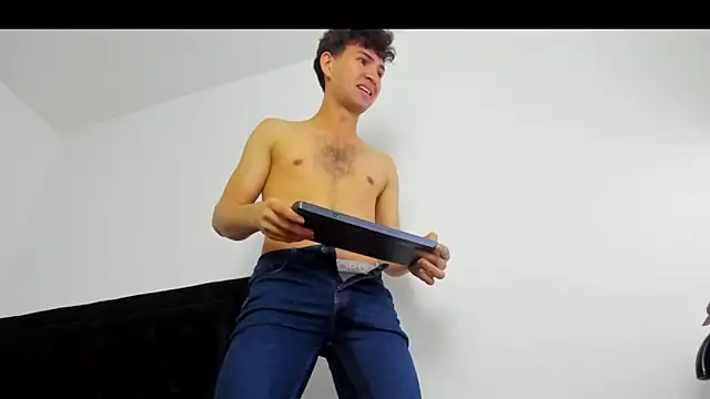 camilo model online show from February 26, 2026, 8:53 pm