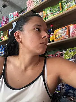 lannabellx online show from April 12, 2026, 10:13 pm