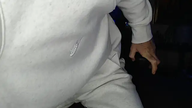 EspanolVato online show from March 8, 2026, 10:18 am