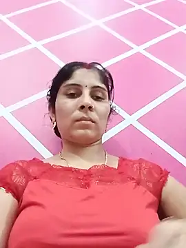 Snapshot of Hot_ree85 chatting on May 31, 2026, 6:09 pm Hot ree85 online show from May 31, 2026, 6:09 pm