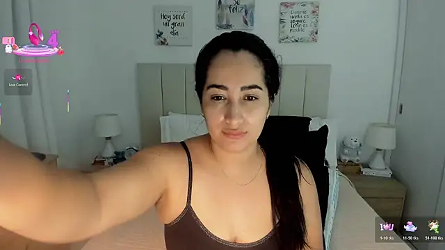 KiimDesire online show from April 22, 2026, 9:16 am