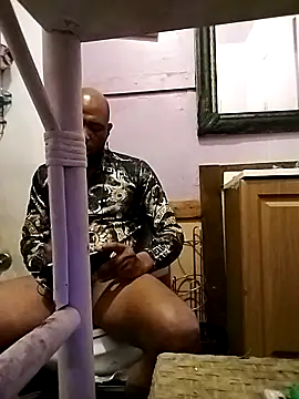 Snapshot of MrPerform74 chatting on February 16, 2026, 2:21 am MrPerform74 online show from February 16, 2026, 2:21 am