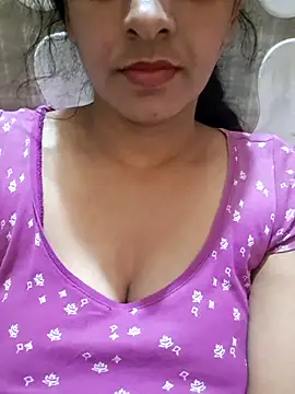 MILFybar online show from April 2, 2026, 4:35 pm