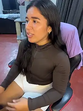 Minico25 online show from April 8, 2026, 2:02 am