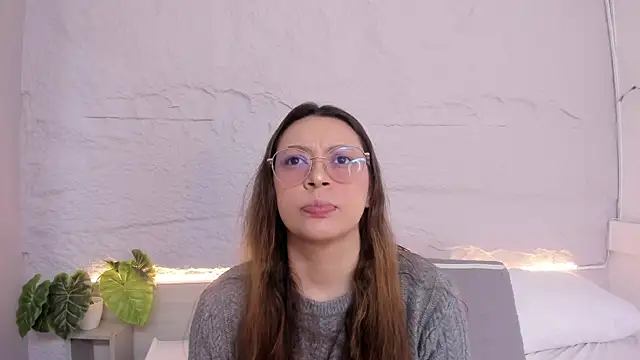 lanna 18  online show from March 21, 2026, 11:36 am