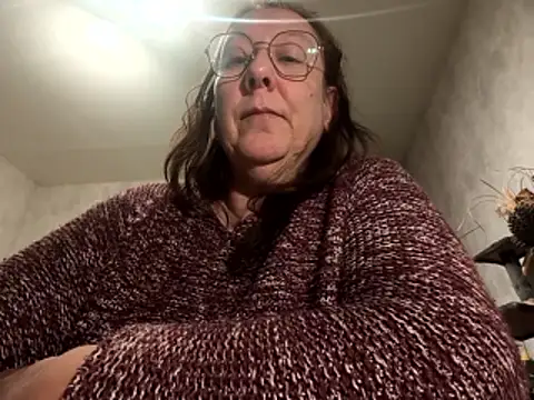 xmyriamx online show from January 6, 2026, 8:46 pm