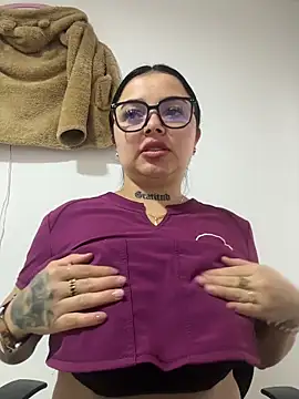 Snapshot of Mia__Bloom chatting on February 3, 2026, 11:59 am Mia Bloom online show from February 3, 2026, 11:59 am