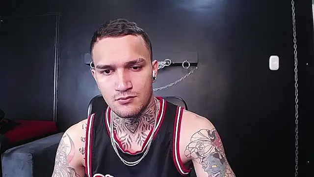 DarkBenito online show from January 13, 2026, 12:53 pm