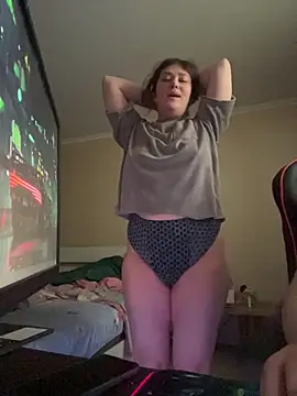 BettySquirtson online show from January 14, 2026, 1:37 pm