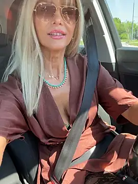 NaughtyNinky online show from May 26, 2026, 9:29 am