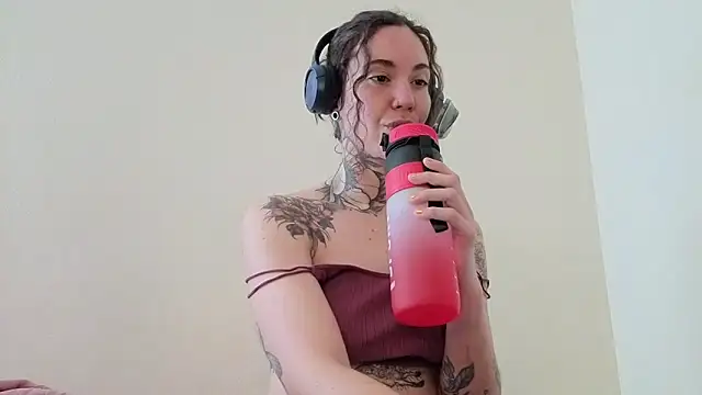 Dirty Pink online show from May 24, 2026, 9:09 am