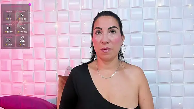 Snapshot of AmberJoyMilf chatting on June 4, 2026, 7:57 am AmberJoyMilf online show from June 4, 2026, 7:57 am