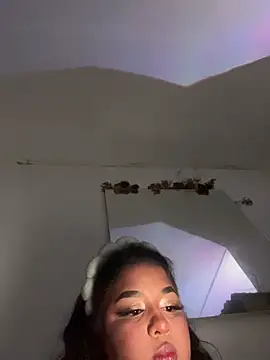 Isabella Belmont online show from February 14, 2026, 6:57 am