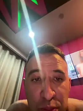 Snapshot of CharlyDic chatting on July 30, 2026, 4:33 am CharlyDic online show from July 30, 2026, 4:33 am