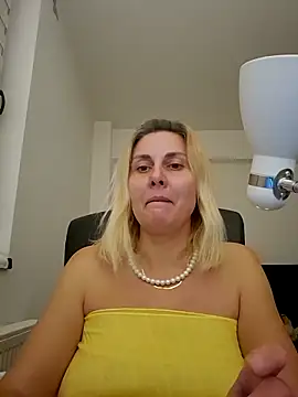 Amelia9798 online show from February 23, 2026, 6:52 pm