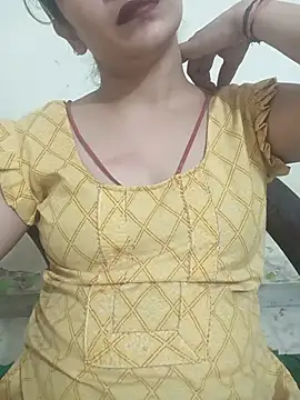 Snapshot of Deewana_ki-deewangi-_- chatting on July 3, 2026, 7:42 pm Deewana ki-deewangi- - online show from July 3, 2026, 7:42 pm