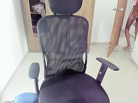 saskya13 online show from January 10, 2026, 3:46 am