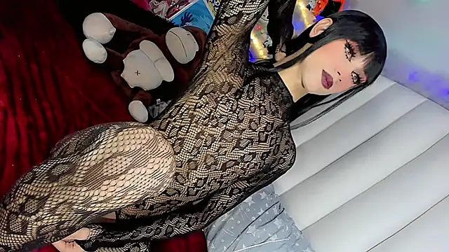 estefany xdd online show from February 1, 2026, 10:57 am