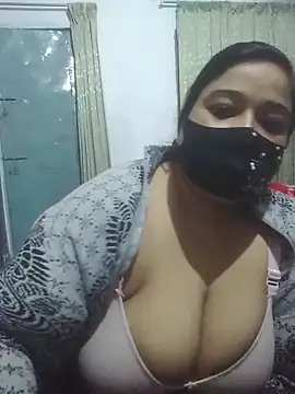 momo loves online show from February 10, 2026, 2:16 pm