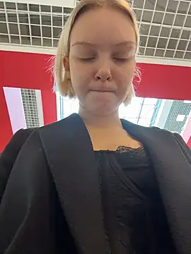 AshleyMur online show from March 27, 2026, 6:11 am