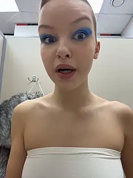 AshleyMur online show from March 15, 2026, 6:20 am