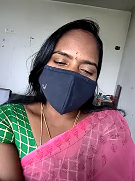 Tamil Hot Divya online show from January 14, 2026, 7:01 am