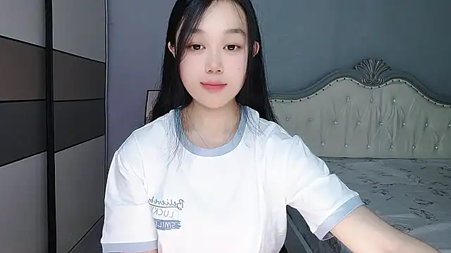 xiaowu2004 online show from March 10, 2026, 2:32 pm