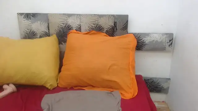 SEXY MATURExx online show from March 25, 2026, 5:18 am