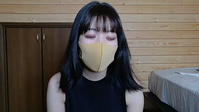 Snapshot of minami_room chatting on June 26, 2026, 6:41 am minami room online show from June 26, 2026, 6:41 am