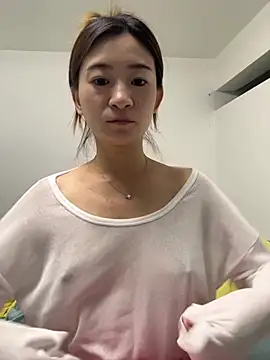 Snapshot of Xiaojuzi- chatting on June 10, 2026, 1:45 pm Xiaojuzi- online show from June 10, 2026, 1:45 pm