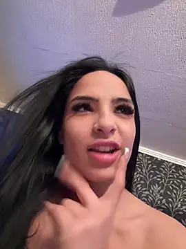 Evelin199 online show from April 29, 2026, 5:30 pm