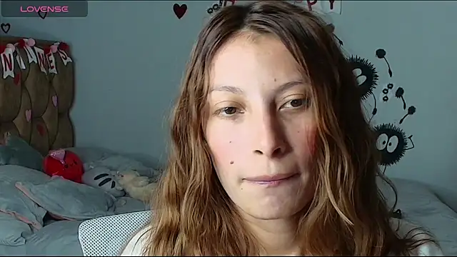 Snapshot of Sweet_moon_v_ chatting on February 28, 2026, 11:04 pm Sweet moon v online show from February 28, 2026, 11:04 pm