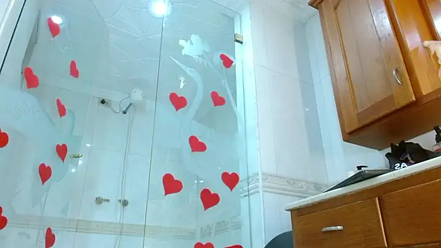 Collins luna online show from February 23, 2026, 4:07 pm