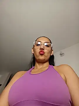 Snapshot of samanta_xi chatting on July 21, 2026, 11:33 am samanta xi online show from July 21, 2026, 11:33 am