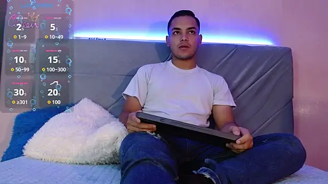 studentdeivy  online show from February 25, 2026, 10:59 am