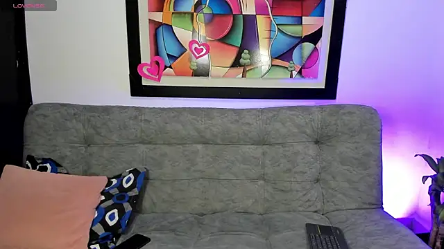 shy nanami online show from April 19, 2026, 11:33 am