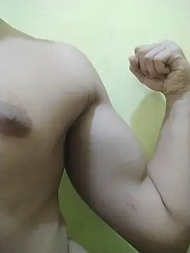 Snapshot of desiBig_dick chatting on May 28, 2026, 9:17 am desiBig dick online show from May 28, 2026, 9:17 am