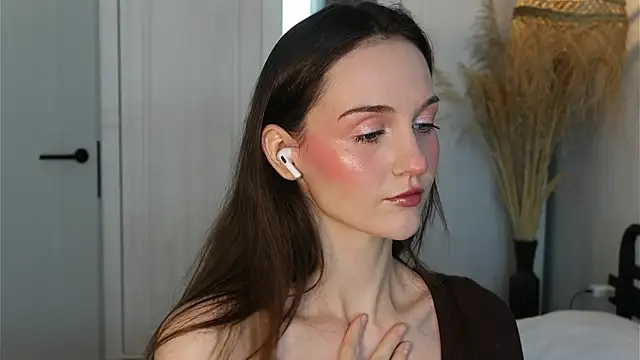Snapshot of Lilyblush chatting on January 18, 2026, 8:40 am Lilyblush online show from January 18, 2026, 8:40 am