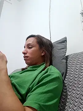 ofjuliaa online show from February 21, 2026, 3:19 am