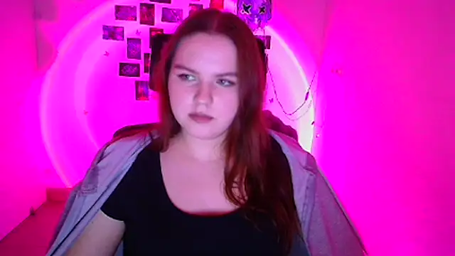 Kitty Mia Kitty online show from February 6, 2026, 12:45 pm