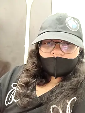 piryasharma005 online show from February 16, 2026, 5:11 pm