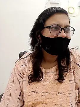 piryasharma005 online show from January 15, 2026, 12:19 pm